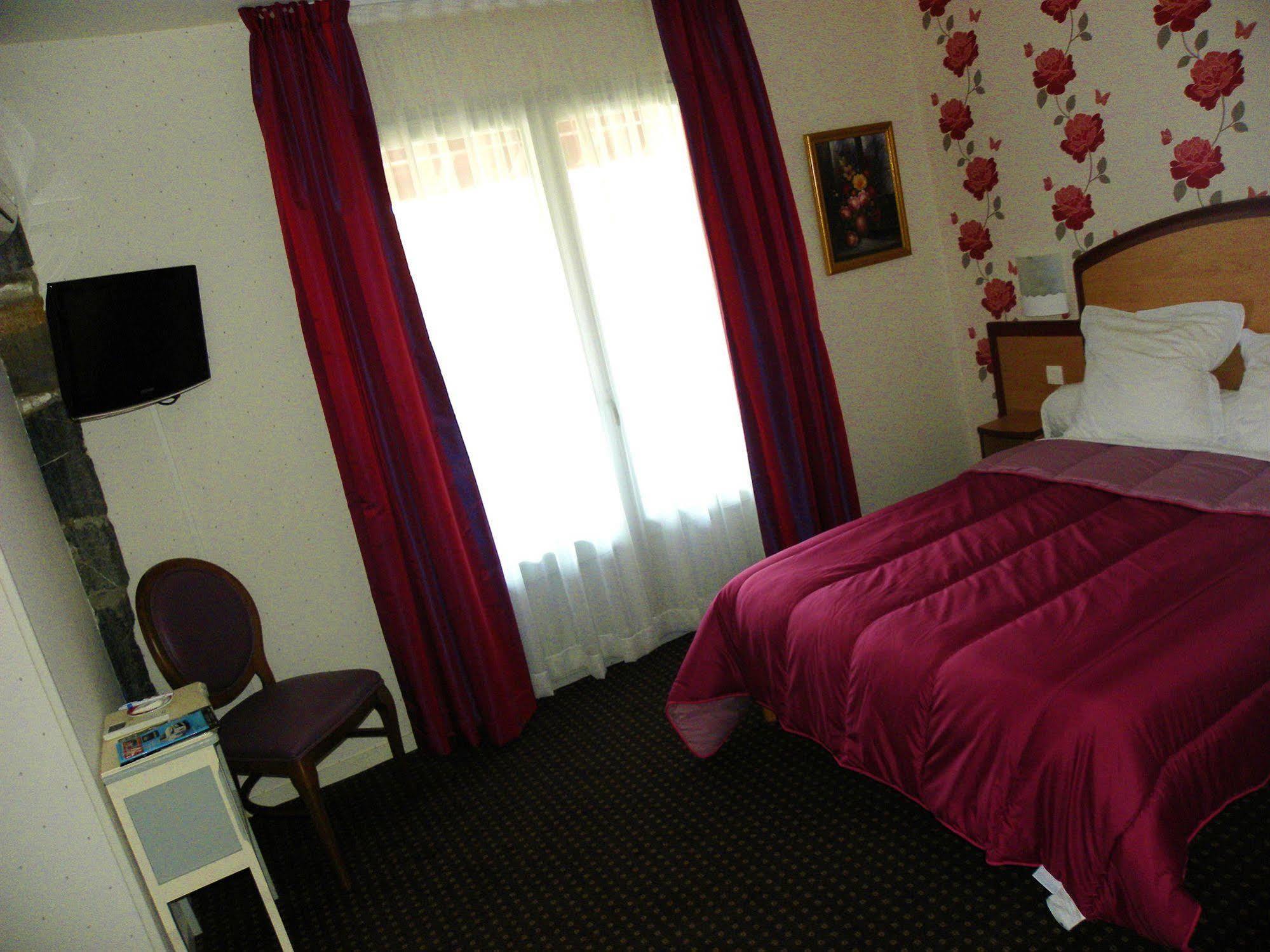 Hotel Ursula Cambo-les-Bains Eksteriør billede
